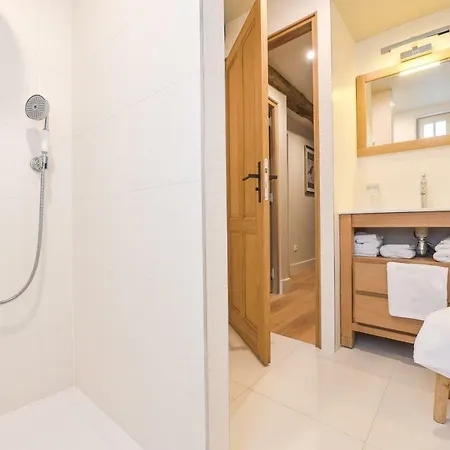 La Maison De Pierre Et Valerie St Leonard * הונפלר