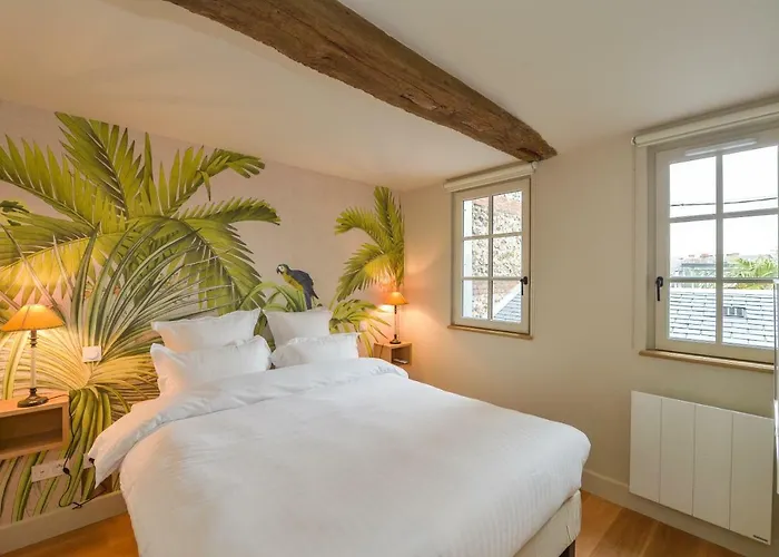 בית נופש La Maison De Pierre Et Valerie St Leonard הונפלר