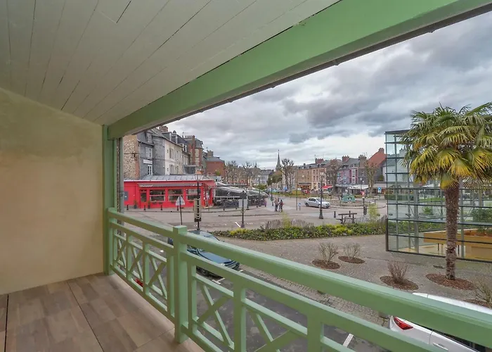 בית נופש La Maison De Pierre Et Valerie St Leonard