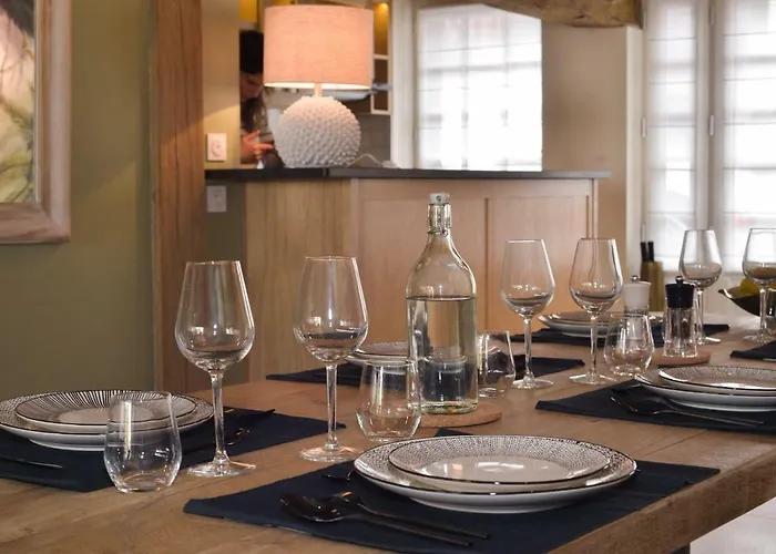 בית נופש La Maison De Pierre Et Valerie St Leonard הונפלר