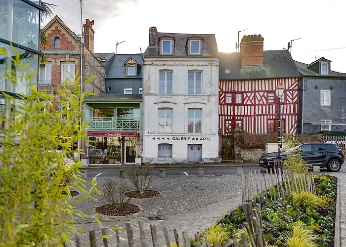 La Maison De Pierre Et Valerie St Leonard * Honfleur